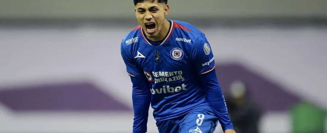 Omar Campos rompe en llanto tras gol con Cruz Azul y conmueve a la afición